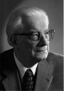2025/02/Vollkommer-Prof.-Max-211x300.jpg